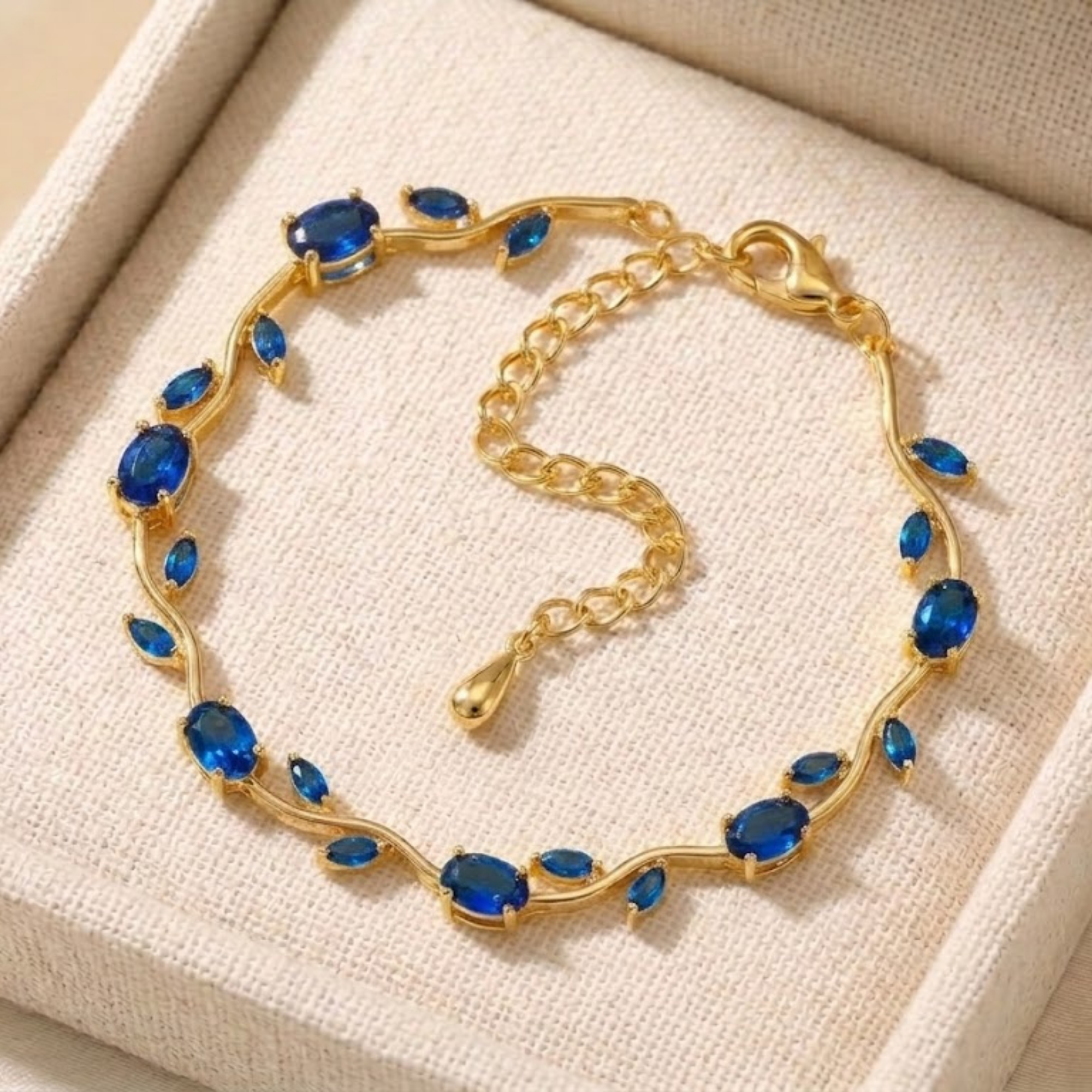 Pulsera Mágica de Tulipanes Ajustable- Chapada en Oro 18K