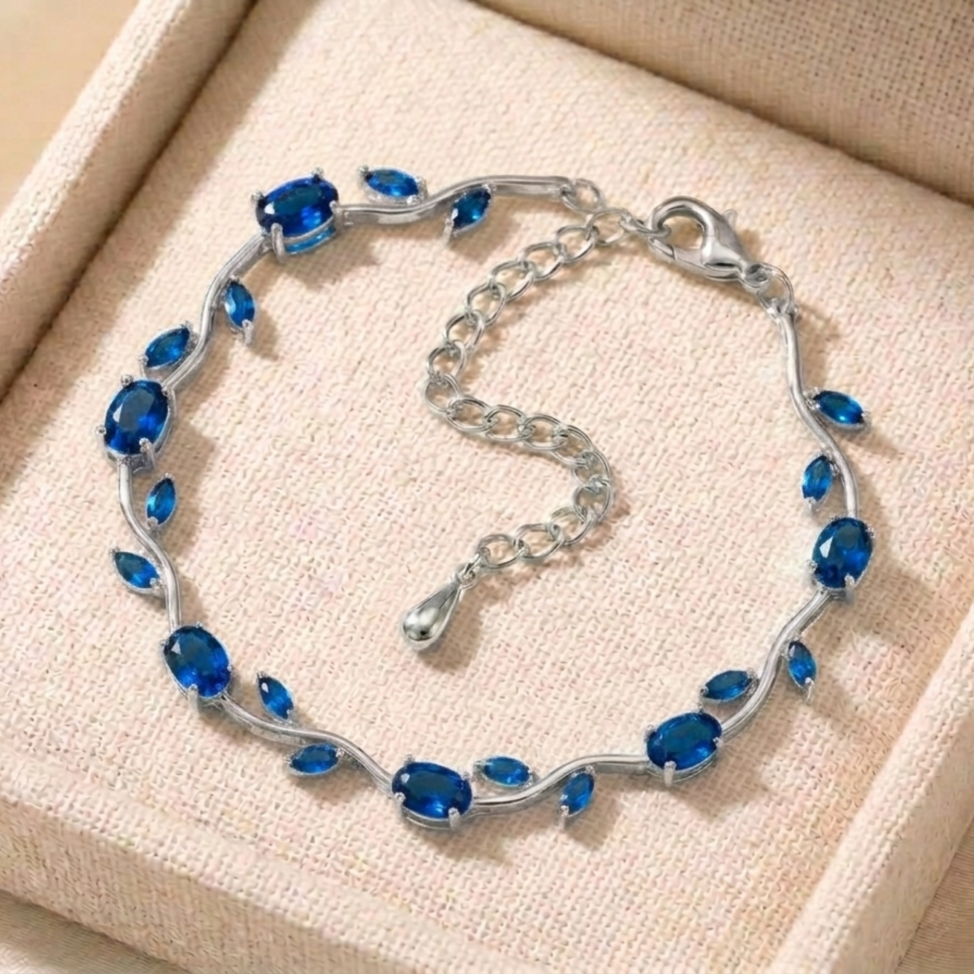 Pulsera Mágica de Tulipanes Ajustable- Chapada en Oro 18K