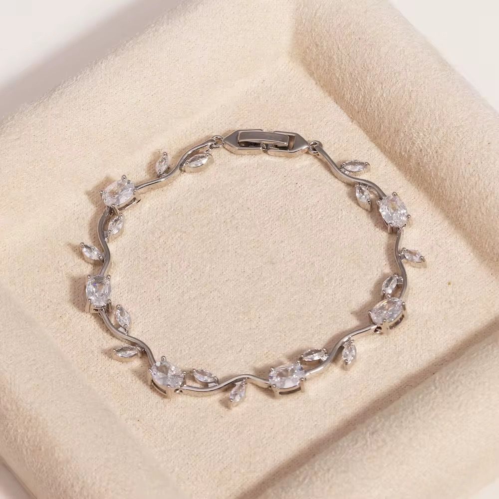 Pulsera Mágica de Tulipanes- Chapada en Oro 18K